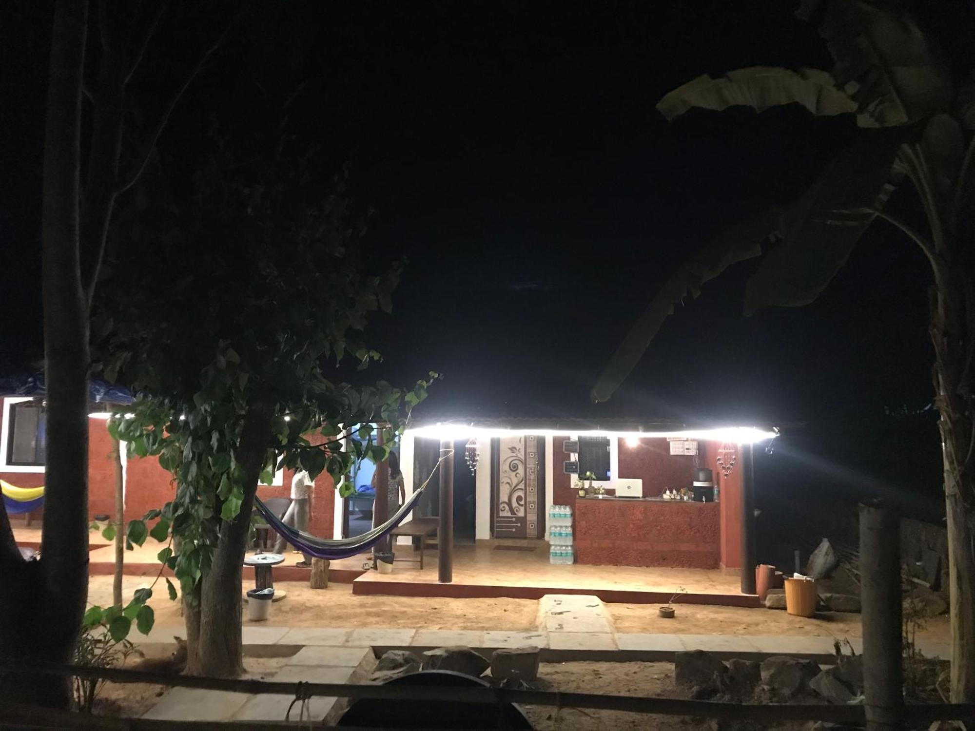 Tusker Tribe Hostel Gokarna  Eksteriør billede