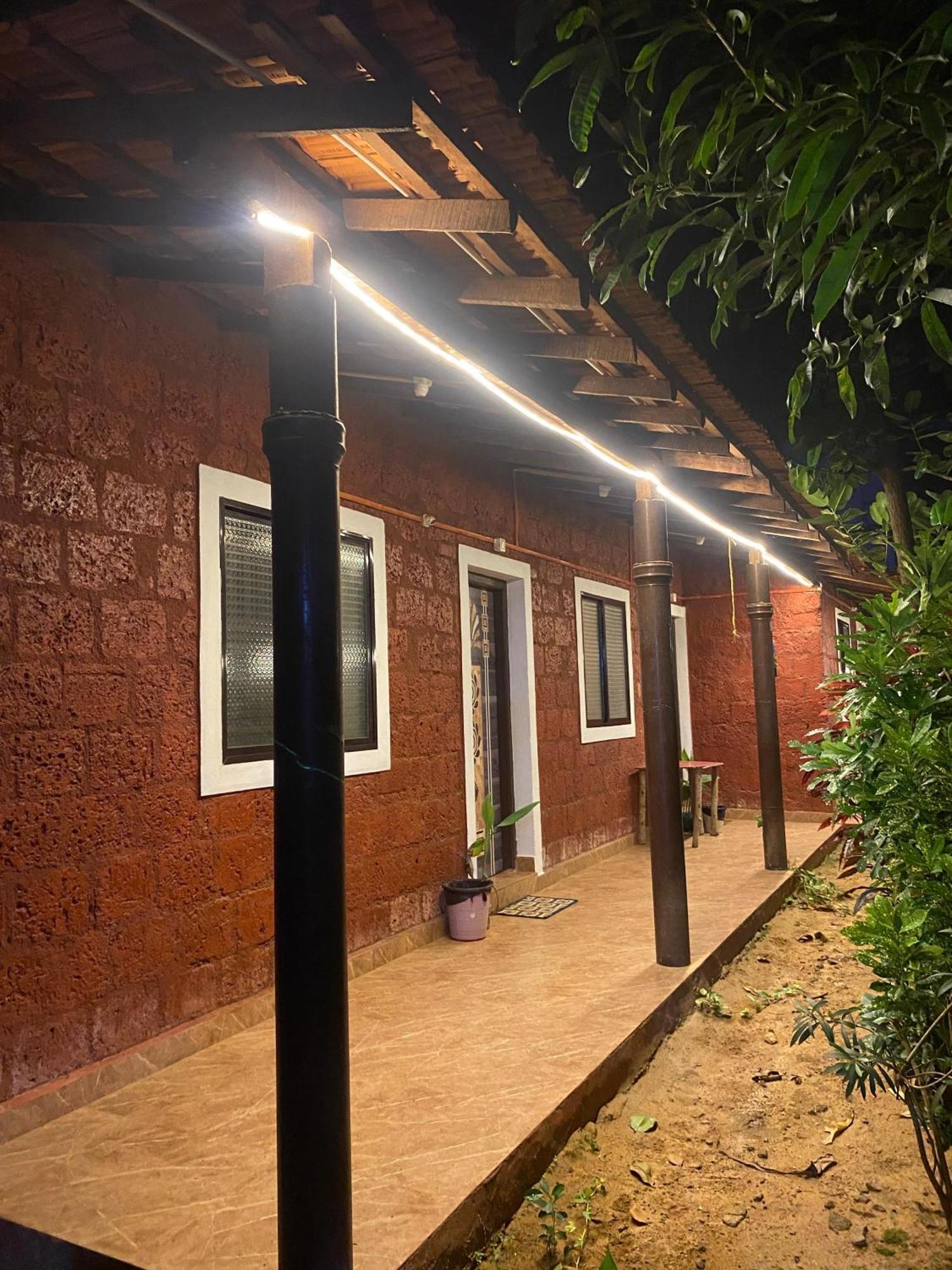 Tusker Tribe Hostel Gokarna  Eksteriør billede
